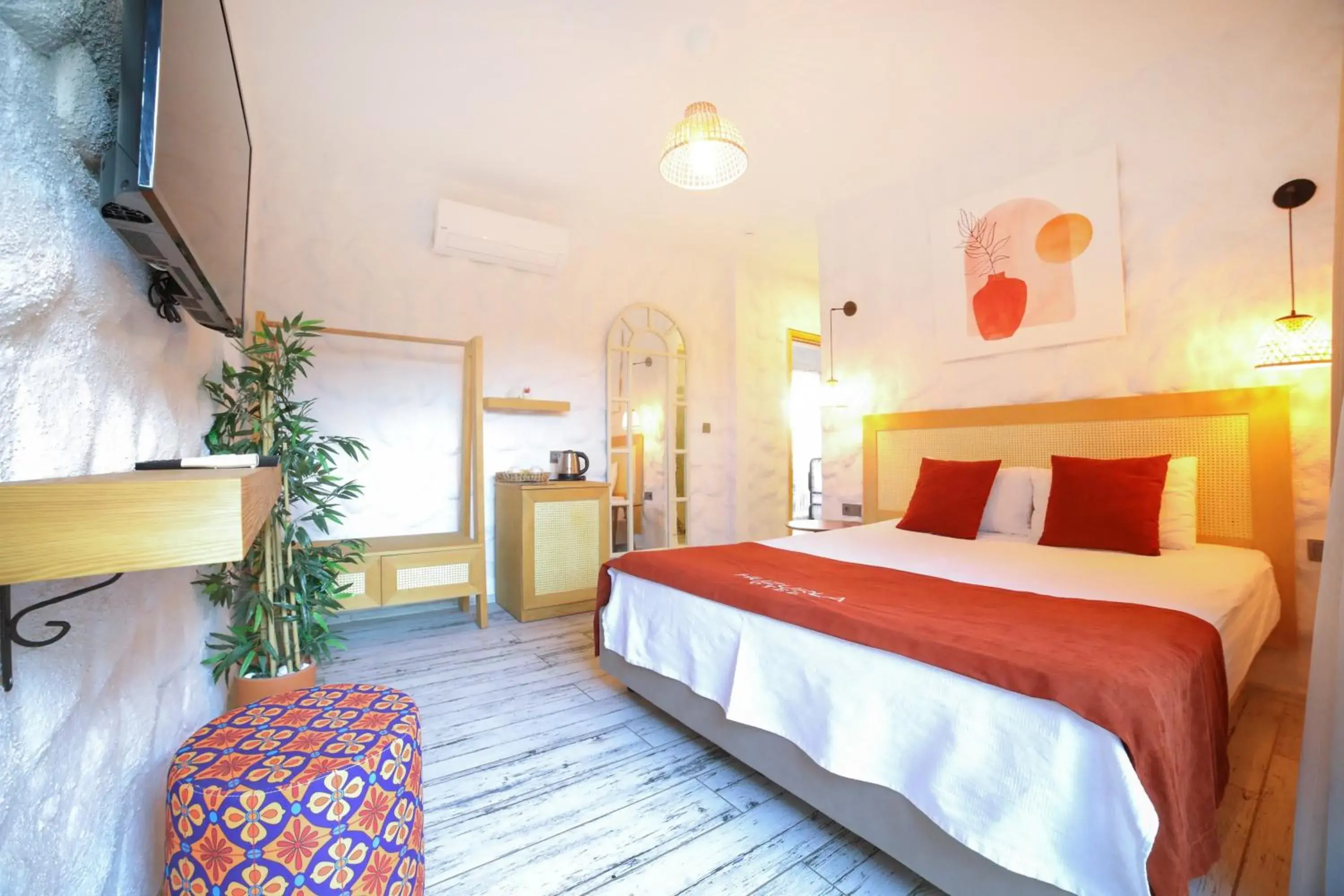Bed in Huzurla otel